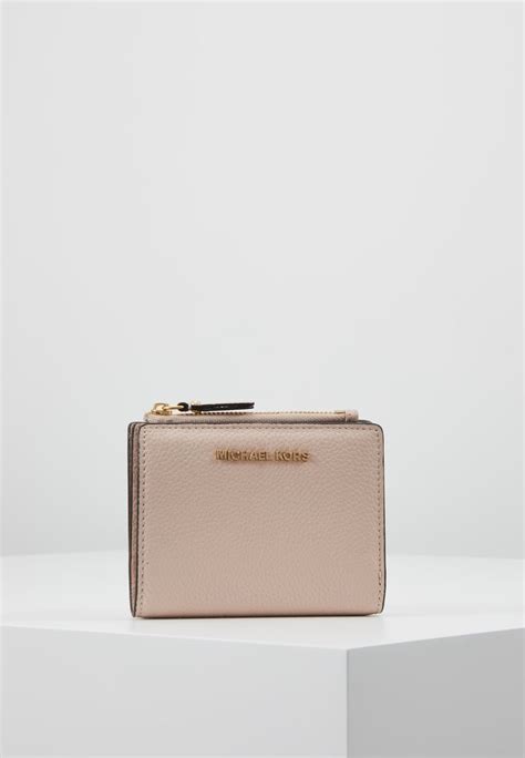 Amazon.com: Soft Pink Michael Kors Wallet